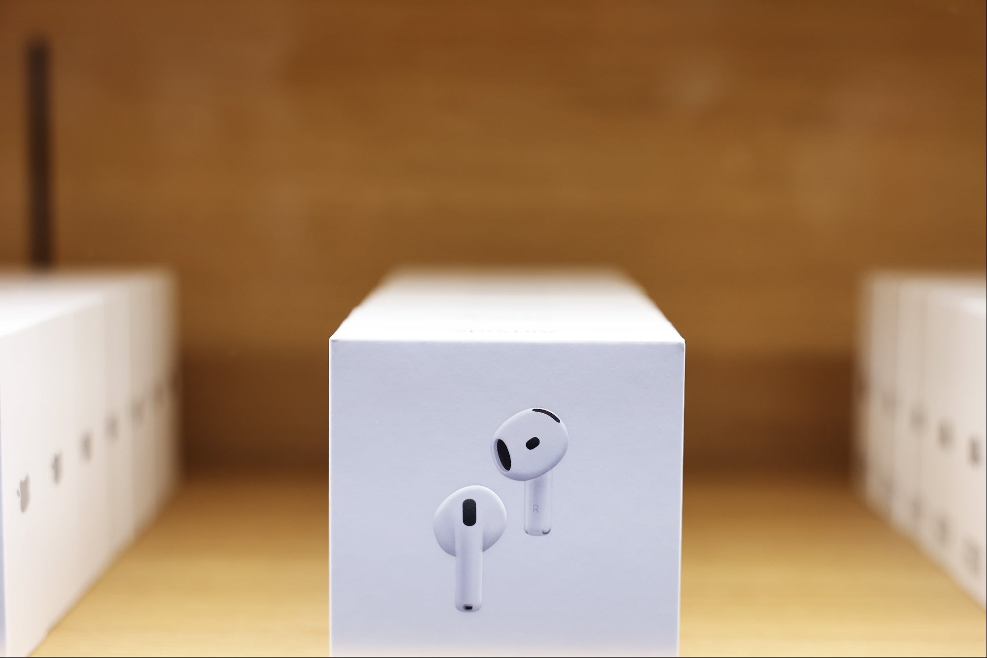 Apple Plans to Bring Live Translation to AirPods: Report