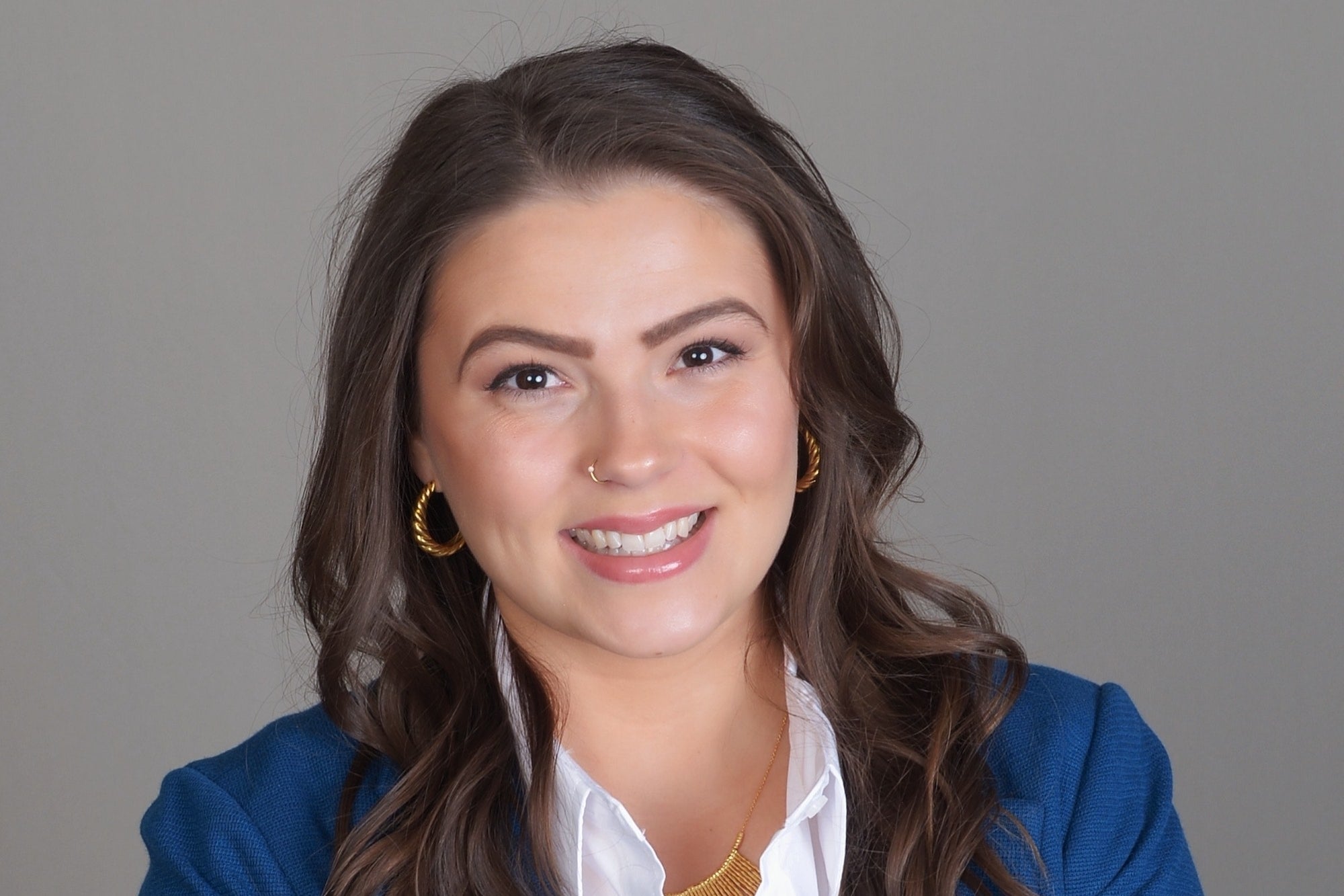 Former 911 Dispatcher’s Side Hustle Earns Over $4k a Month
