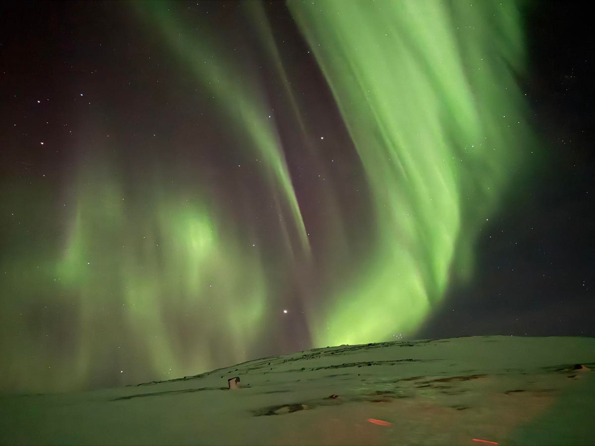 Quick Pro Tips For Smartphones As Strong Aurora Predicted