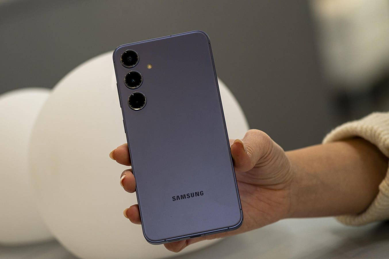 Samsung Makes Surprise New $203 Offer To Galaxy S24 Buyers