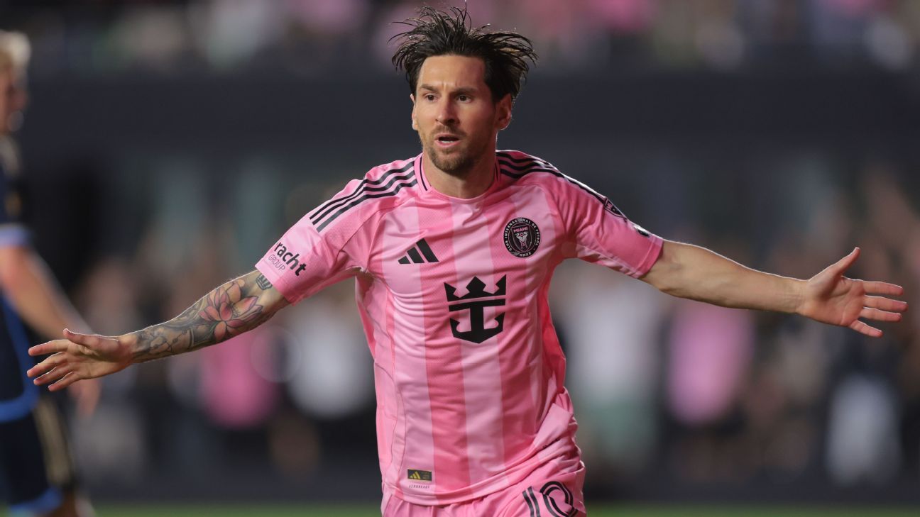 Lionel Messi scores 2 minutes into return in Inter Miami win