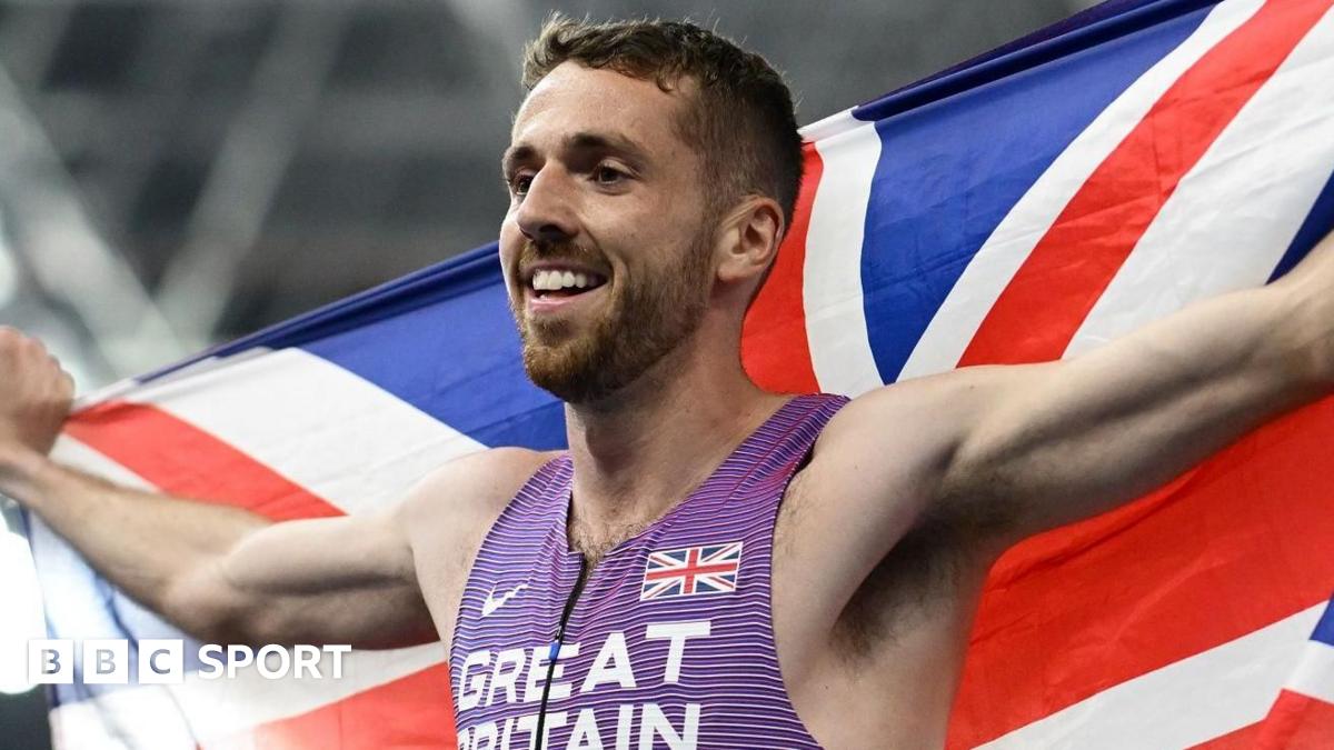 World Athletics Indoor Championships: Neil Gourley & Hunter Bell win medals for GB