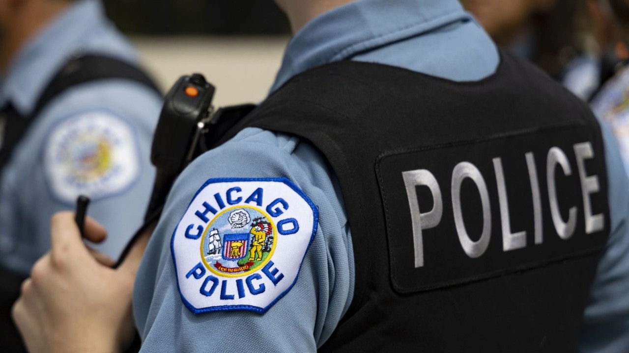 Chicago police solve 6% of non-fatal shootings, review finds, as mayor criticized