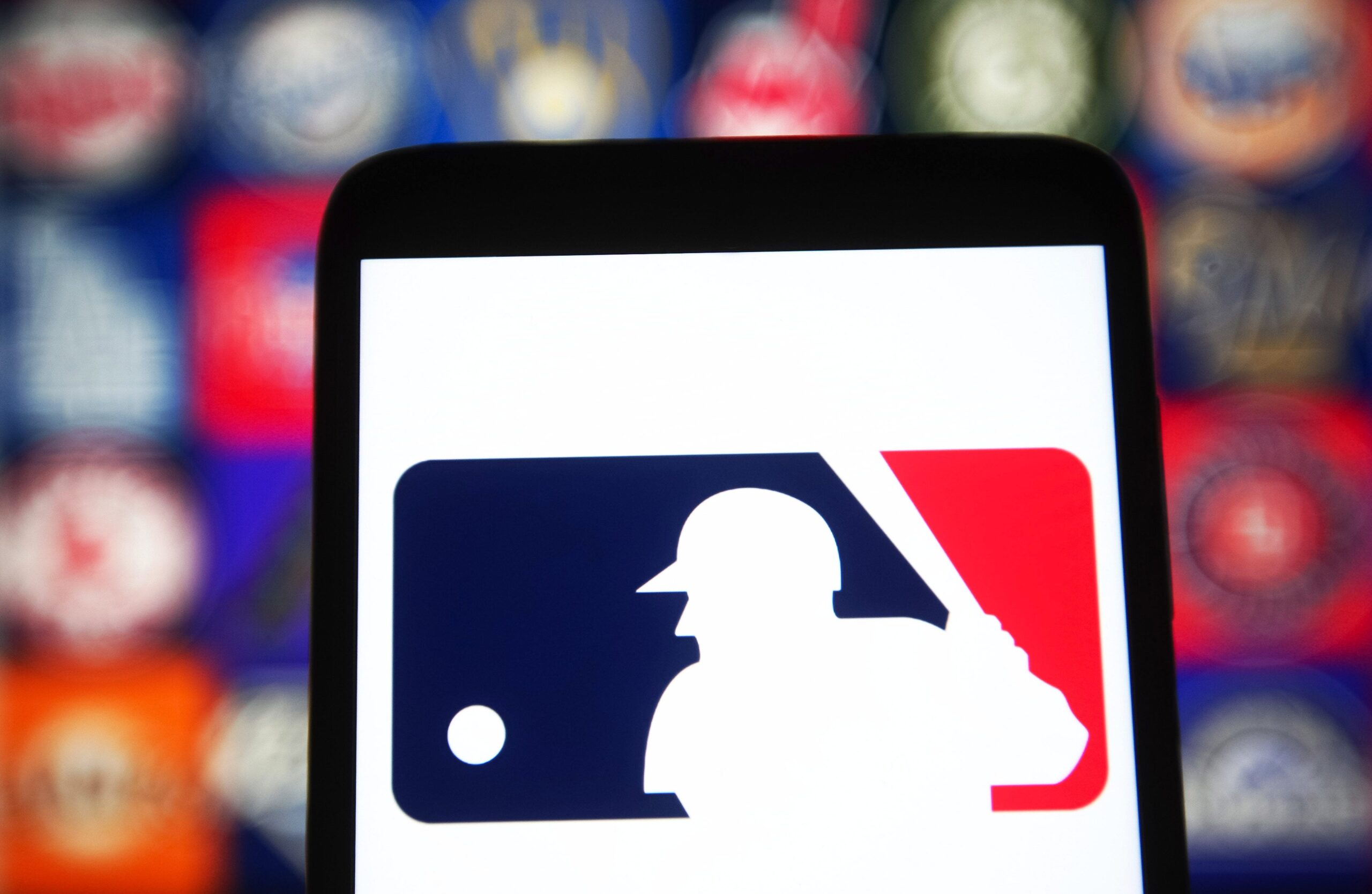 MLB opening day: Fans outraged over app technical issues