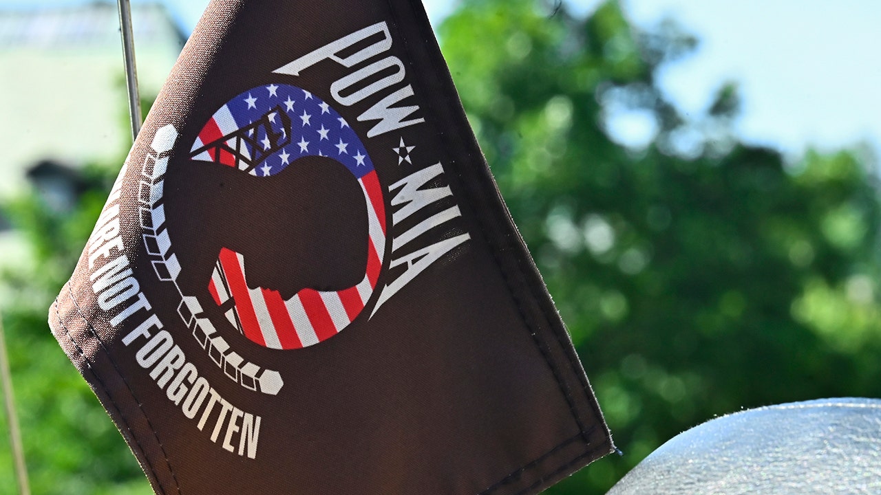 Washington mayor shuts down LGBTQ activist who calls POW/MIA flag ‘political stunt’