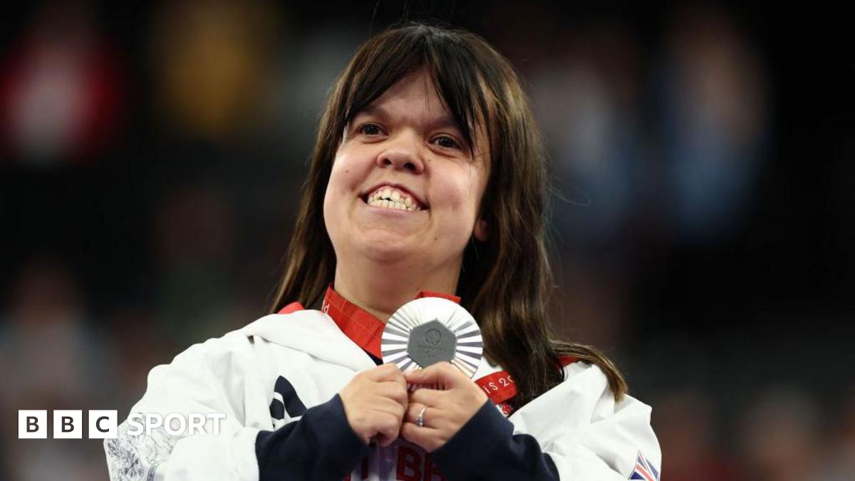 Para-powerlifting: Great Britain’s Zoe Newson retires
