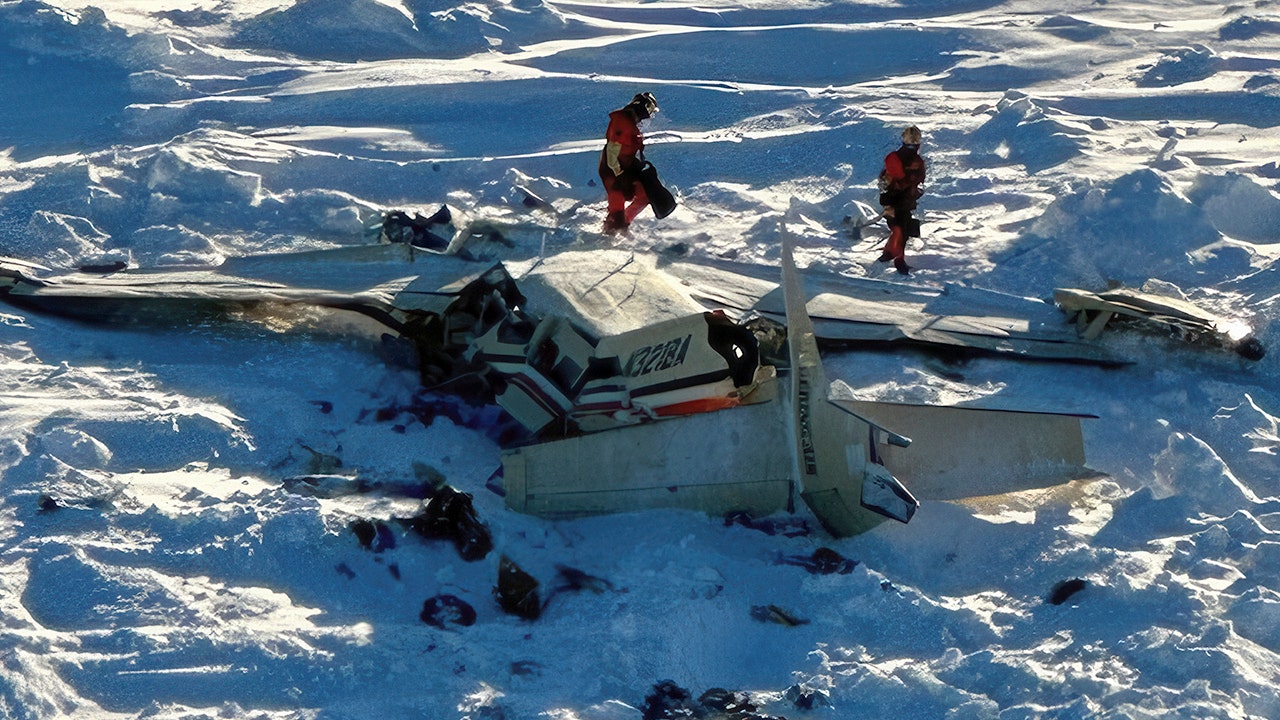 Alaska plane that crashed and left 10 dead was over the weight limit, NTSB finds
