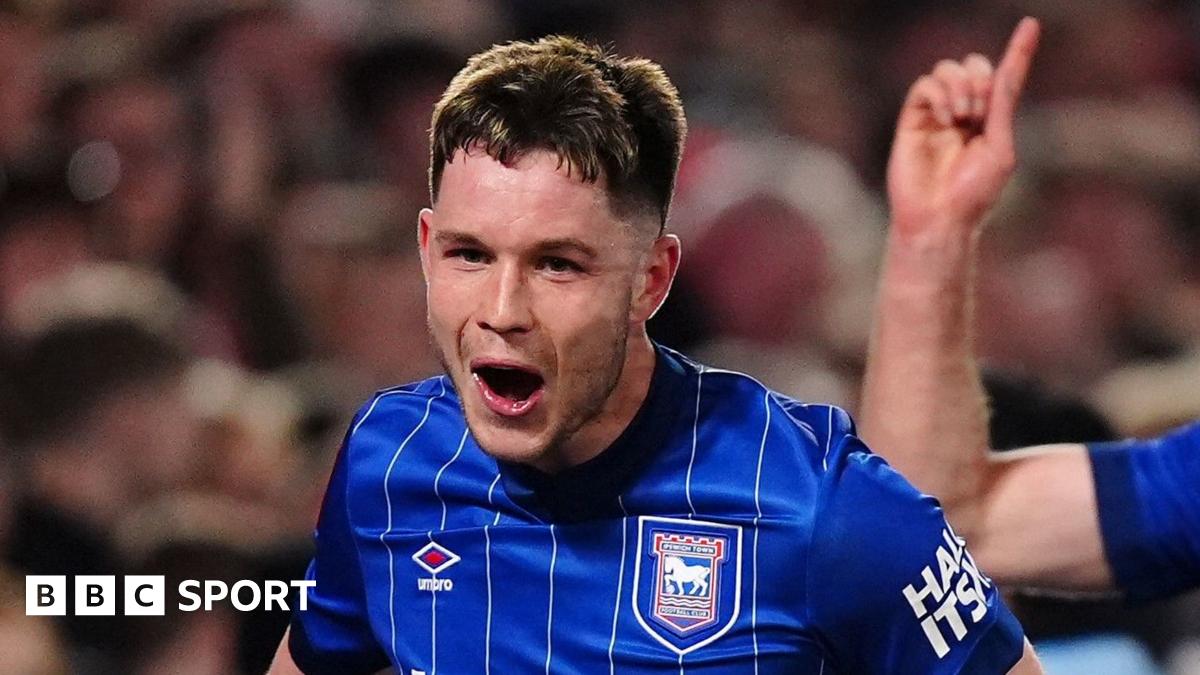 George Hirst: Scotland call up Ipswich Town forward for Greece tie in Nations League