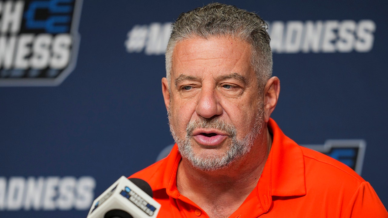 March Madness: Bruce Pearl on why he talked about Edan Alexander