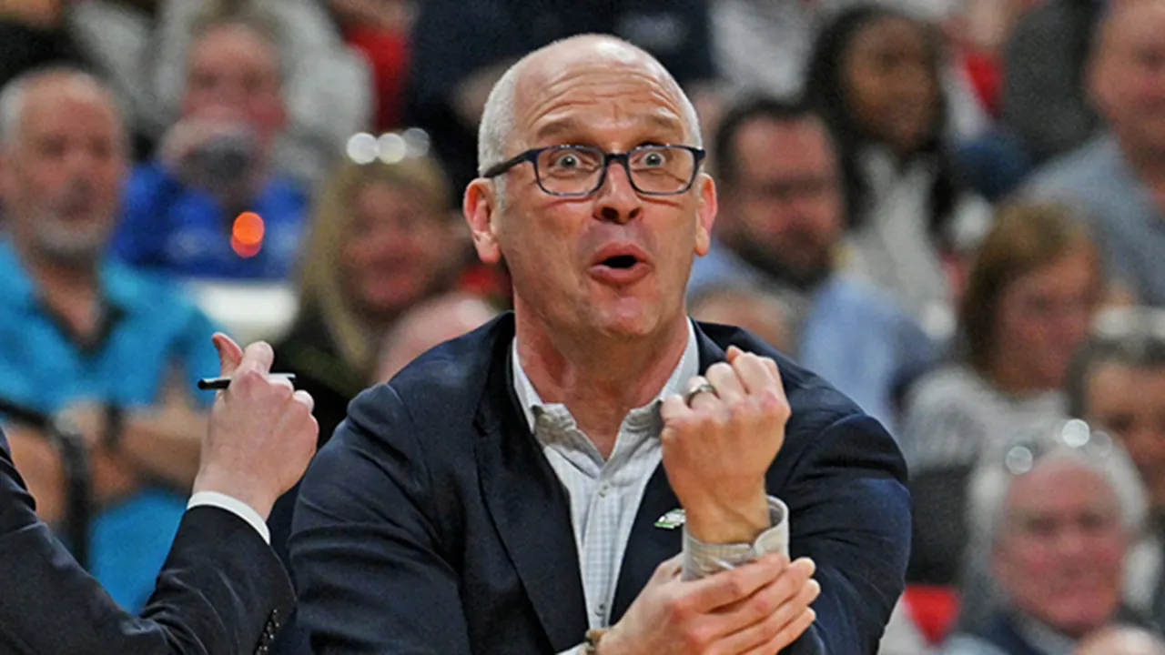 March Madness: UConn’s Dan Hurley takes shot at refs after Florida loss