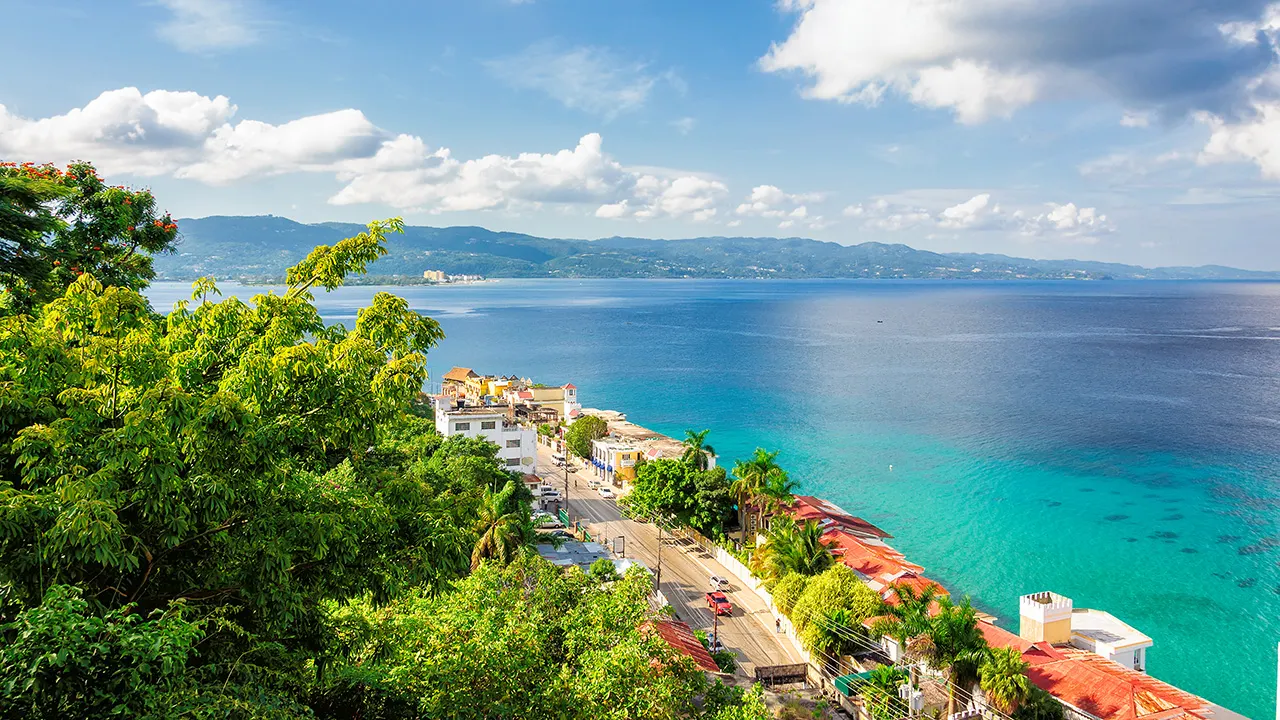 Popular spring break activity lands American tourist in hospital on vacation