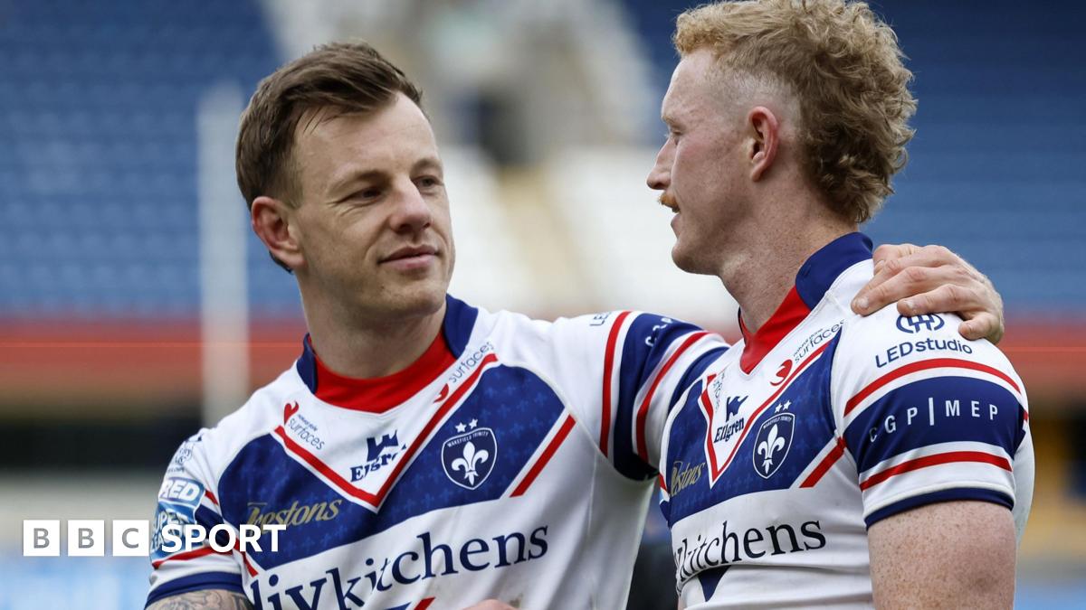 Challenge Cup: Wakefield Trinity beat Huddersfield as Leigh Leopards see off Batley Bulldogs