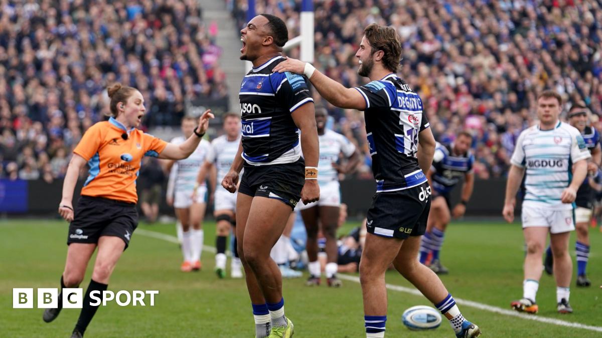 Premiership: Bath 42-26 Gloucester: Six-try Bath hold-off Gloucester to go six points clear
