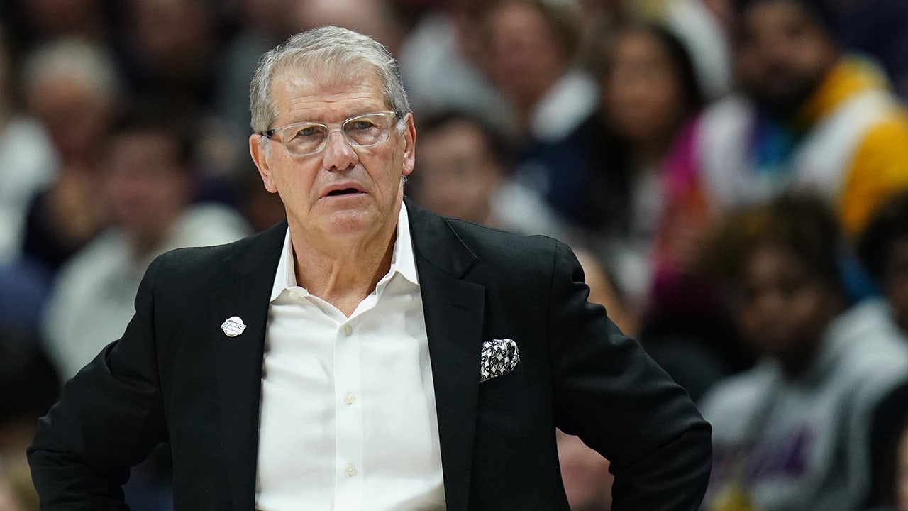 March Madness: UConn’s Geno Auriemma complains about tourney system