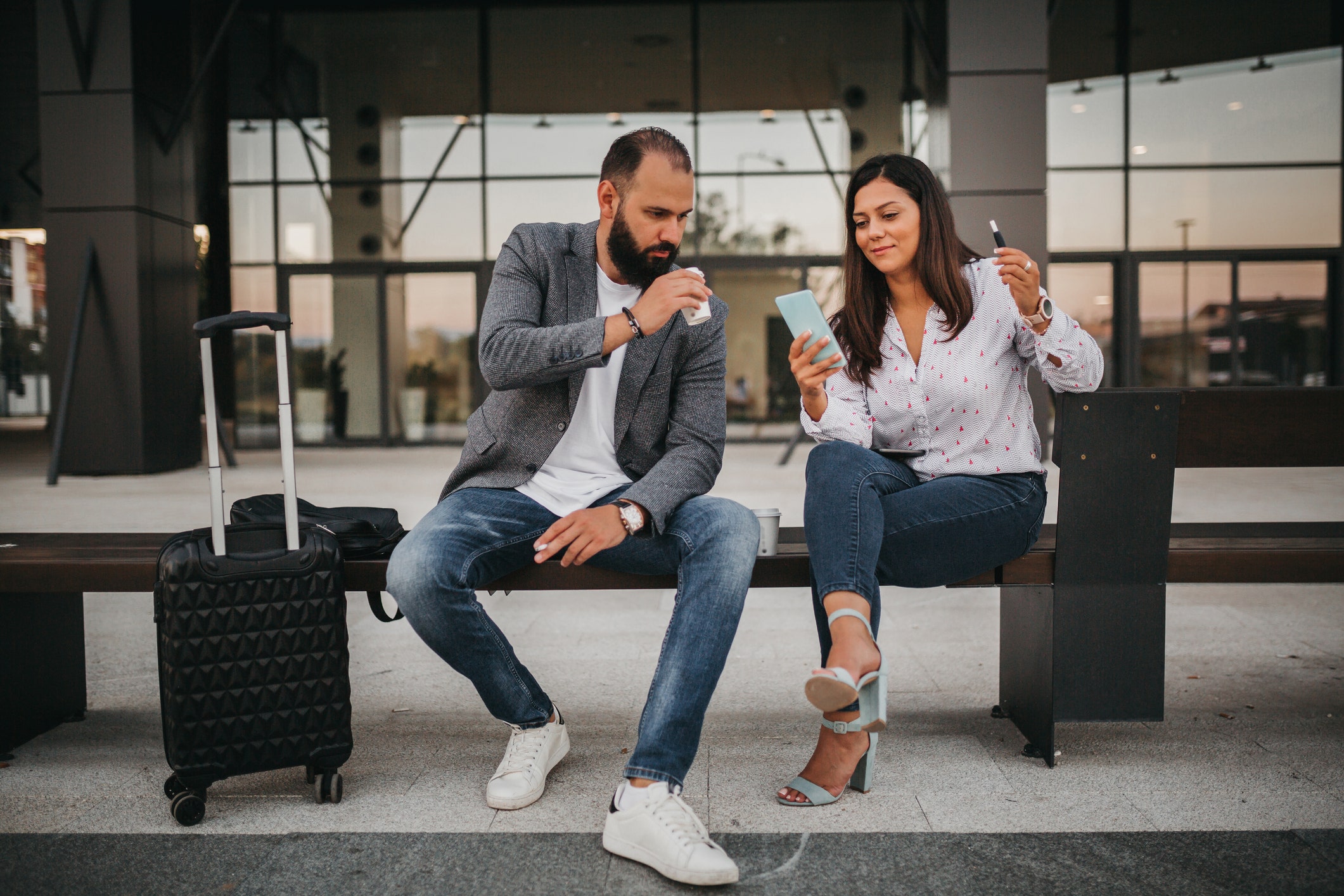 Airport-vaping travelers ignite heated debate: ‘You aren’t fooling anyone’