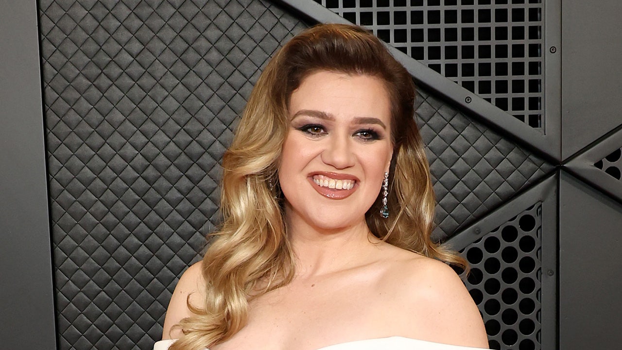 Kelly Clarkson doesn’t like that her children’s school does this