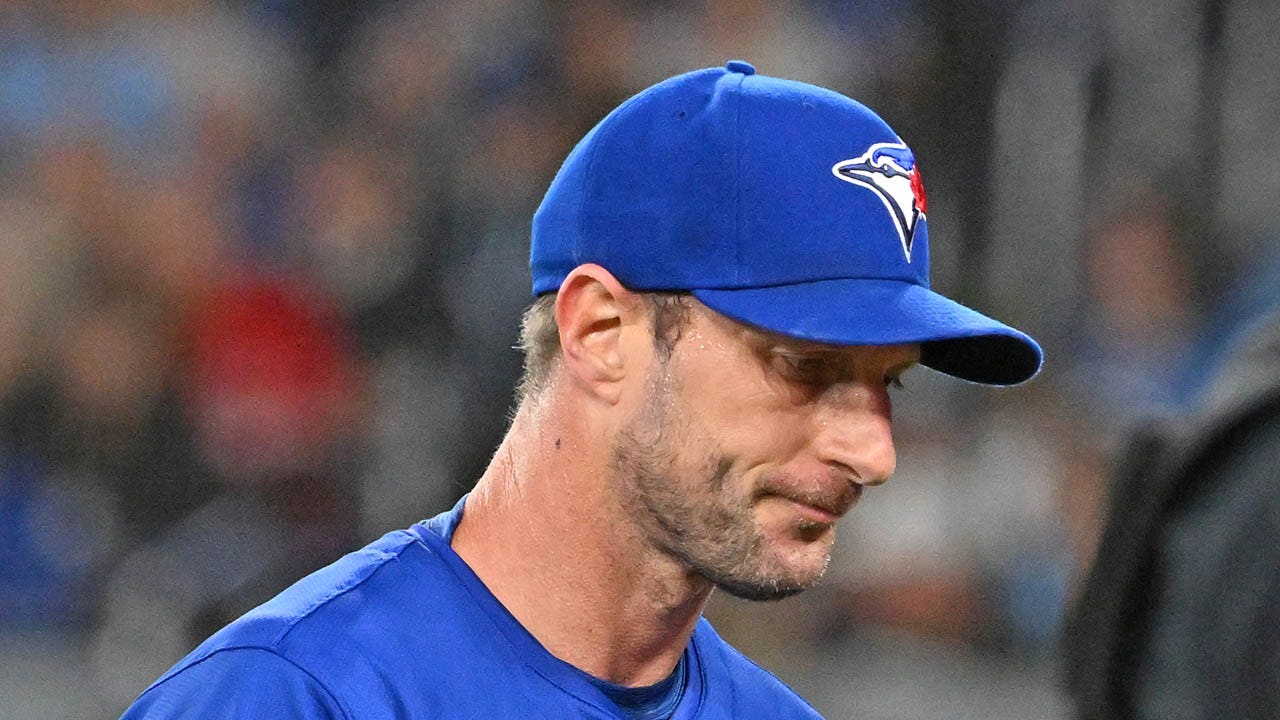 Max Scherzer appears to experience another injury setback