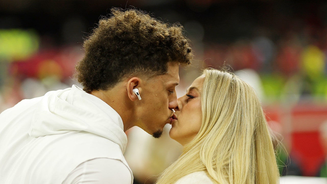 Kansas City Chiefs: Trump praises Mahomes’ mom, wife