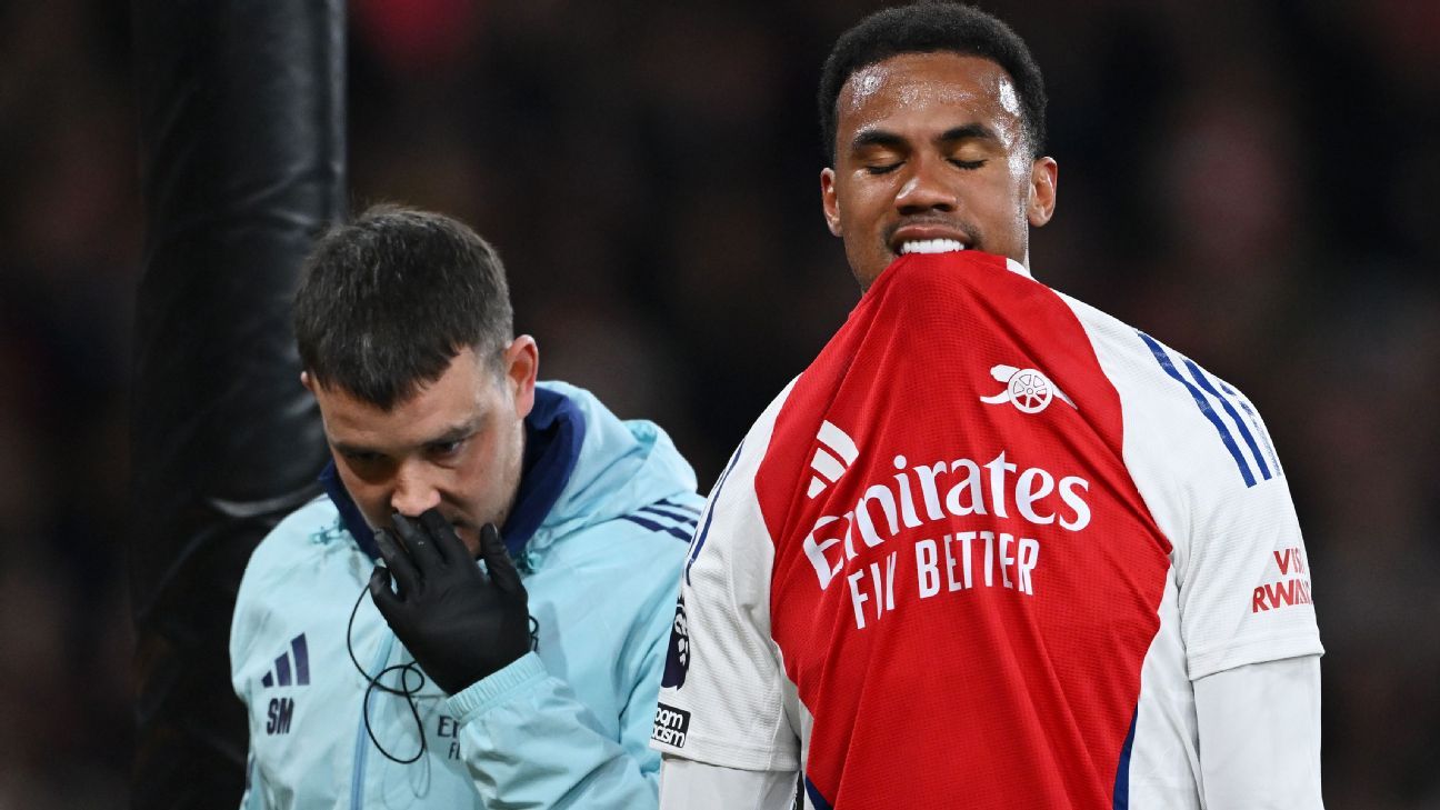 Arsenal defender Gabriel forced off with injury vs. Fulham