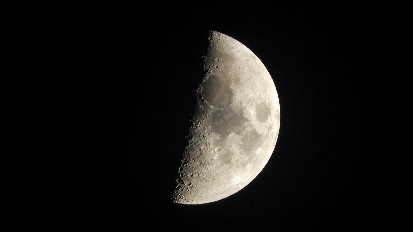 See The Moon Meet Mars As Orion’s Belt Tightens: Stargazing This Weekend