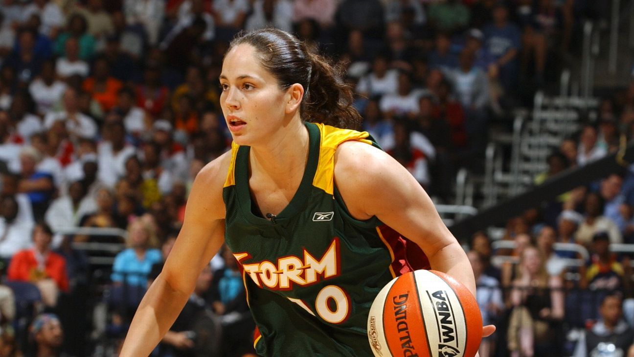Bird, Moore, Anthony, Donovan top ’25 Basketball Hall of Fame class
