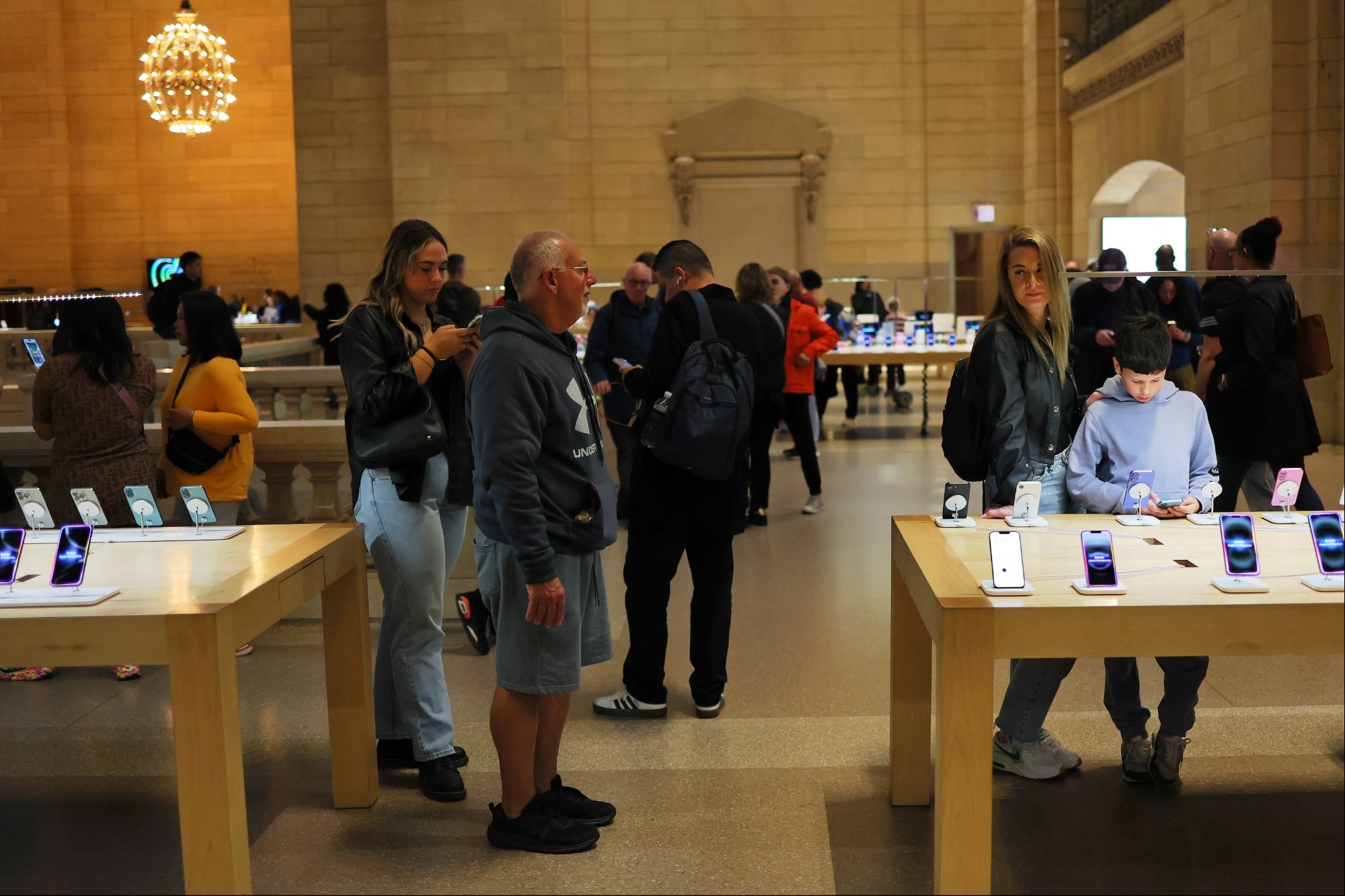 Microsoft Overtakes Apple as World’s Most Valuable Company