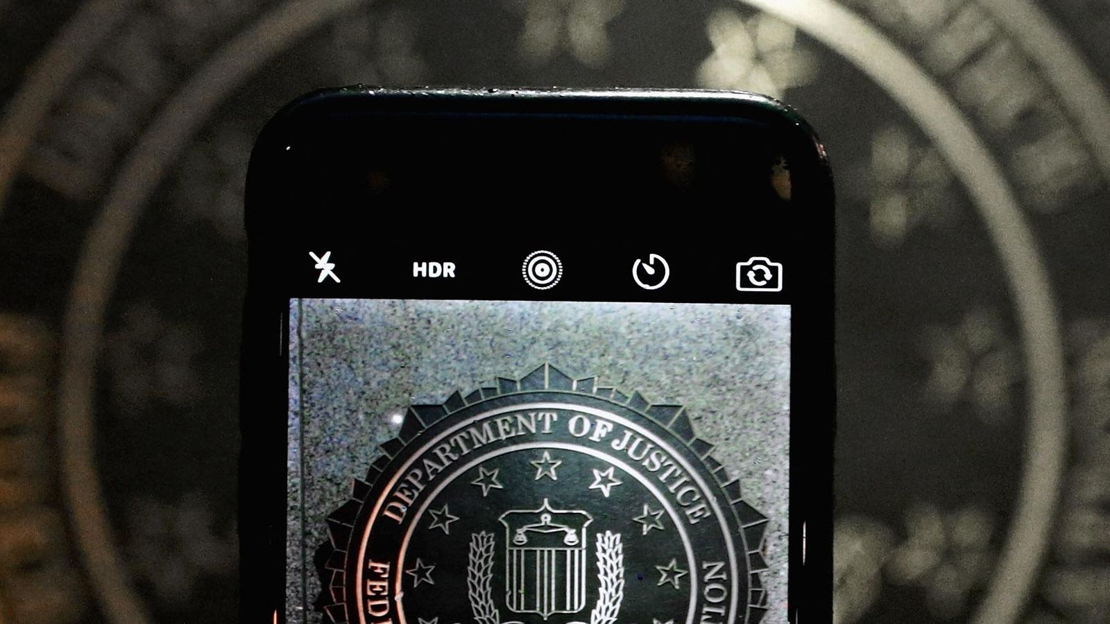 FBI Warning—iPhone, Android Users At Risk From New Chinese Attacks