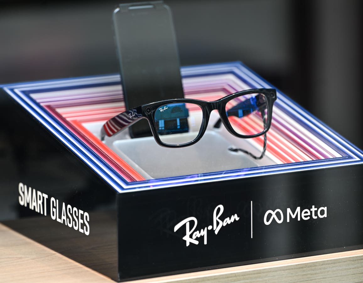 Apple Working On Smart Glasses To Beat Ray-Ban Meta, New Report Claims