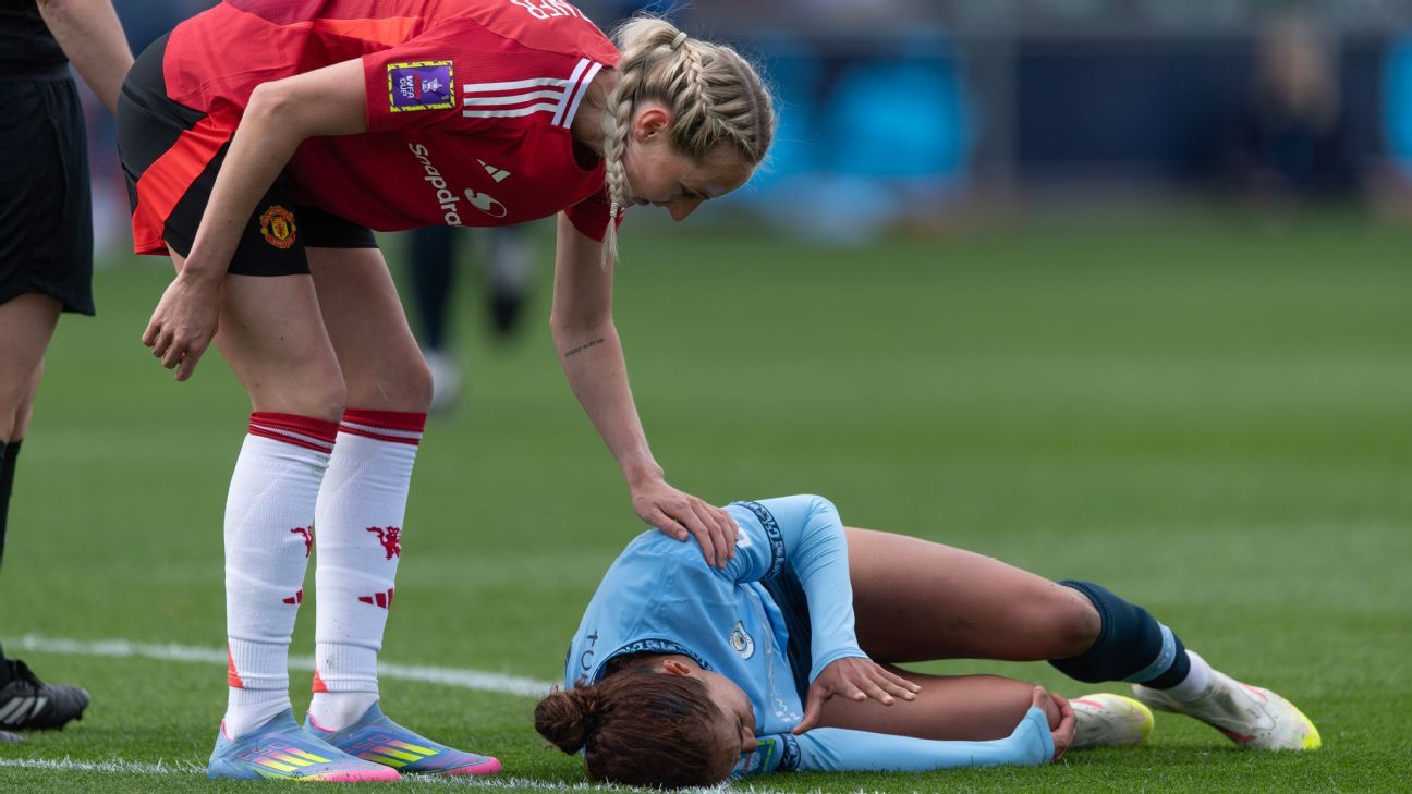 Manchester City wary after Mary Fowler suffers knee injury