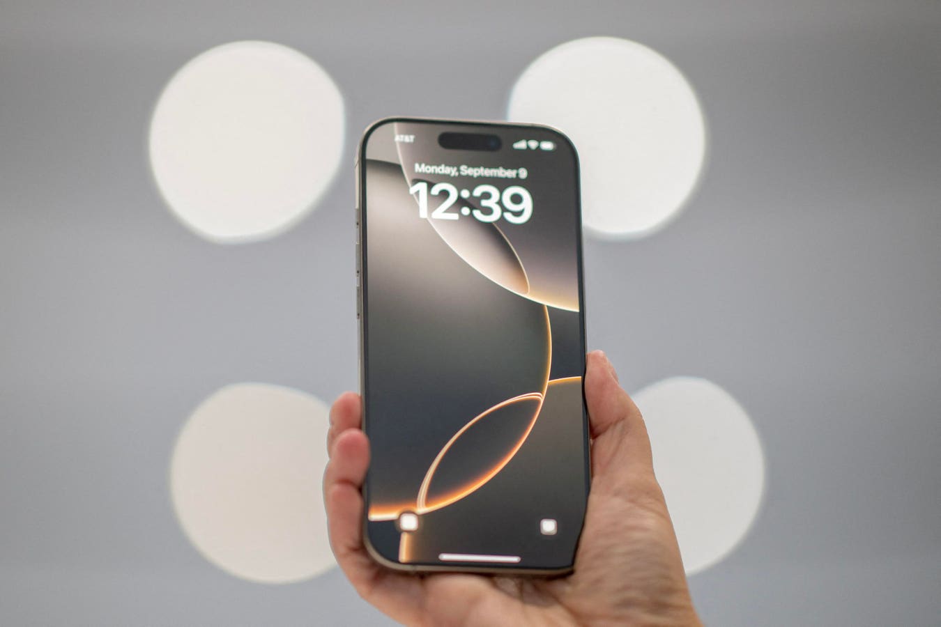 Beat The $2300 iPhone 17 Price Rise By Doing This