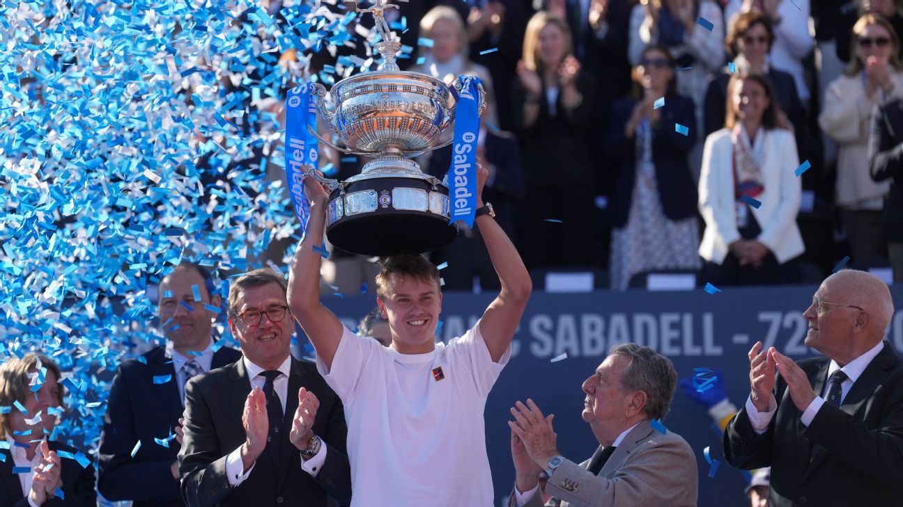 Holger Rune stuns Carlos Alcaraz to win Barcelona Open title