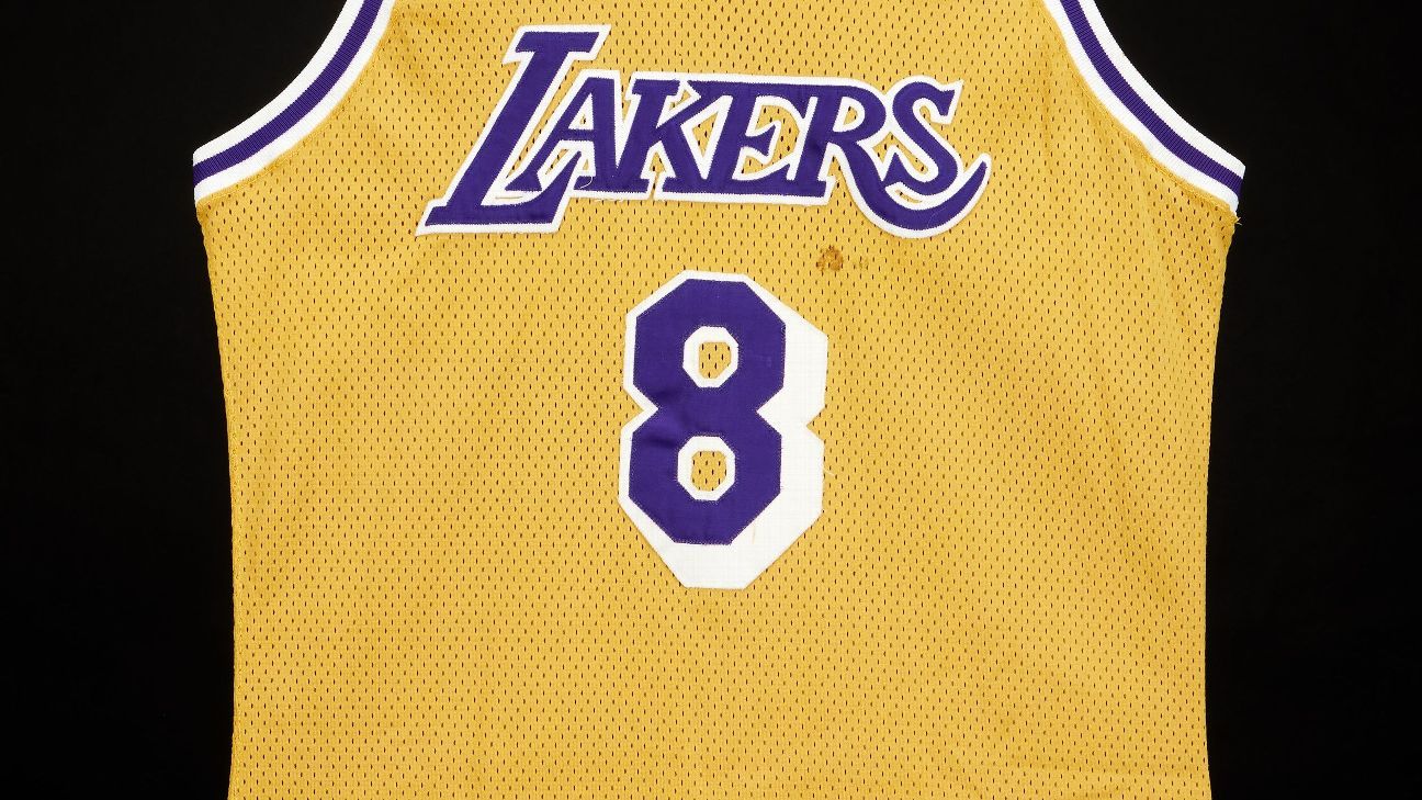 Kobe Bryant debut Lakers jersey sells for record $7 million