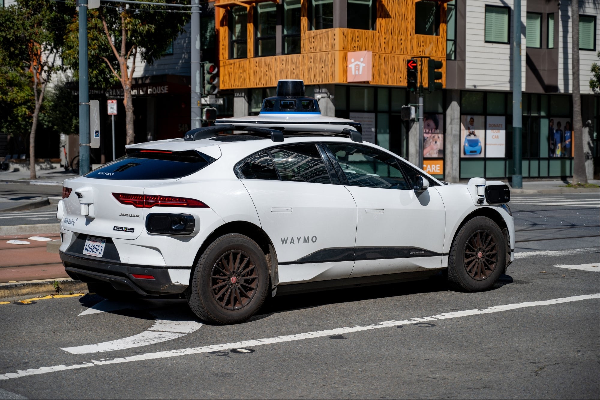 Waymo Reports Robotaxis Are Booked 250,000 Times a Week