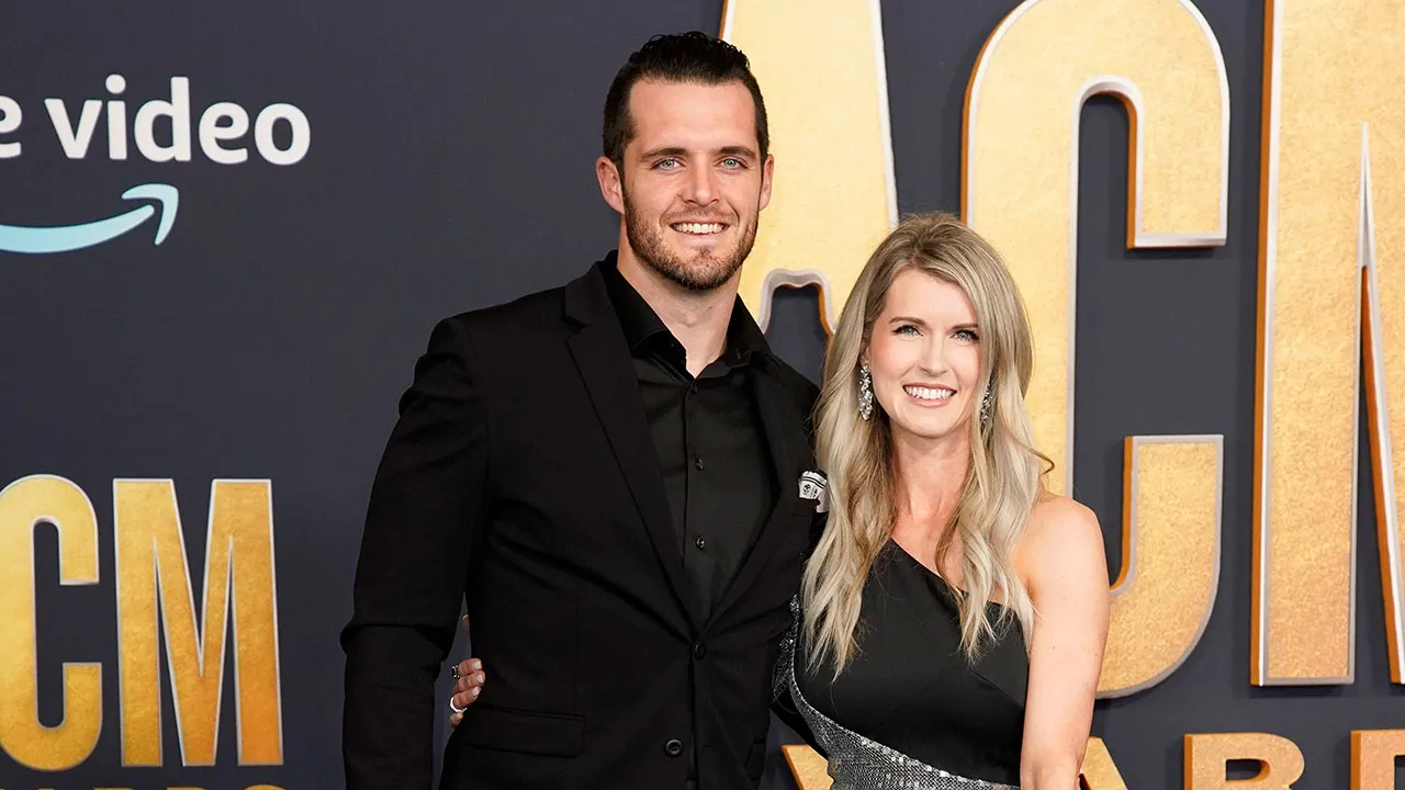 Saints’ Derek Carr talks wife’s ‘scary situation’ in fiery sermon