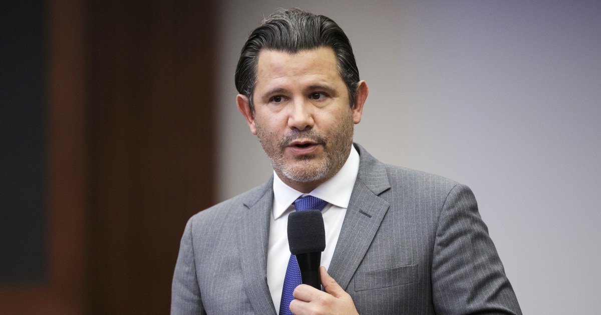 Top Democrat in the Florida state Senate says his party is ‘dead’ and registers as independent