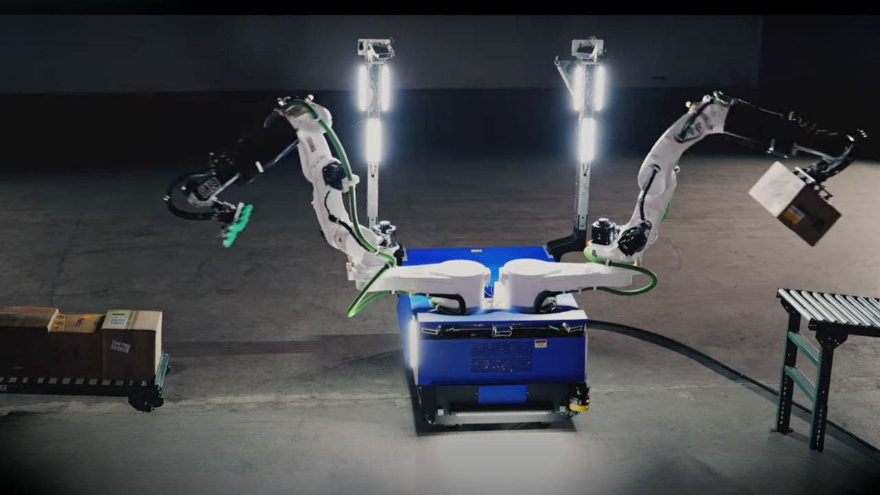 World’s first AI-powered industrial super-humanoid robot
