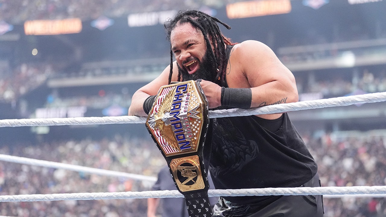 Jacob Fatu knocks off LA Knight at WrestleMania 41