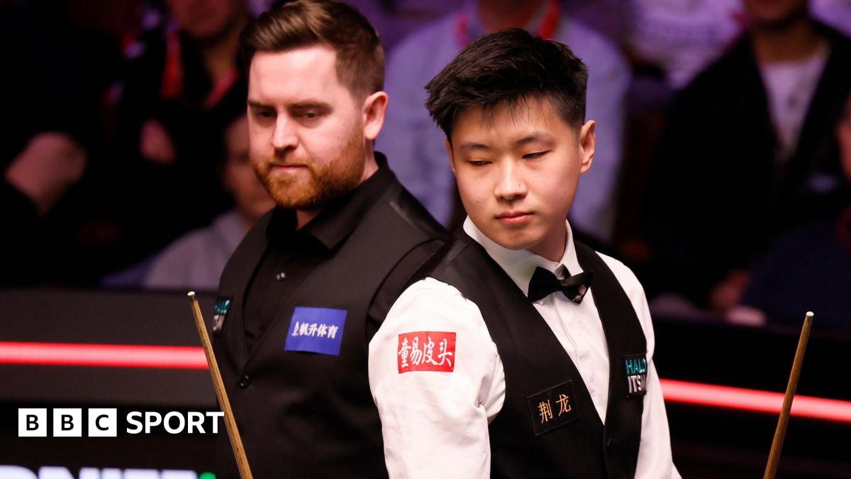 World Snooker Championship 2025: Zhao Xintong leaves Jak Jones on brink of early Crucible exit