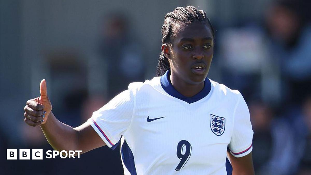 Michelle Agyemang replaces injured Alessia Russo for first England call-up