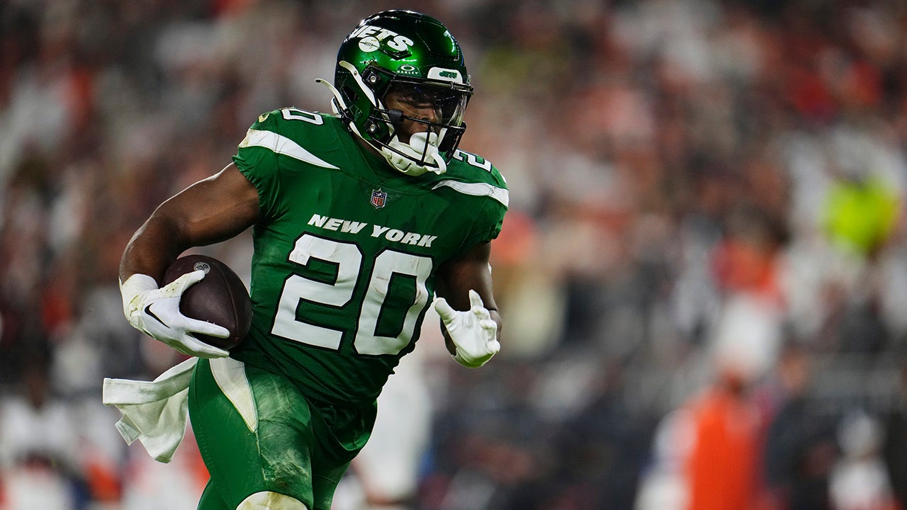 NFL news: Jets’ Breece Hall issues cryptic post amid trade rumors before draft