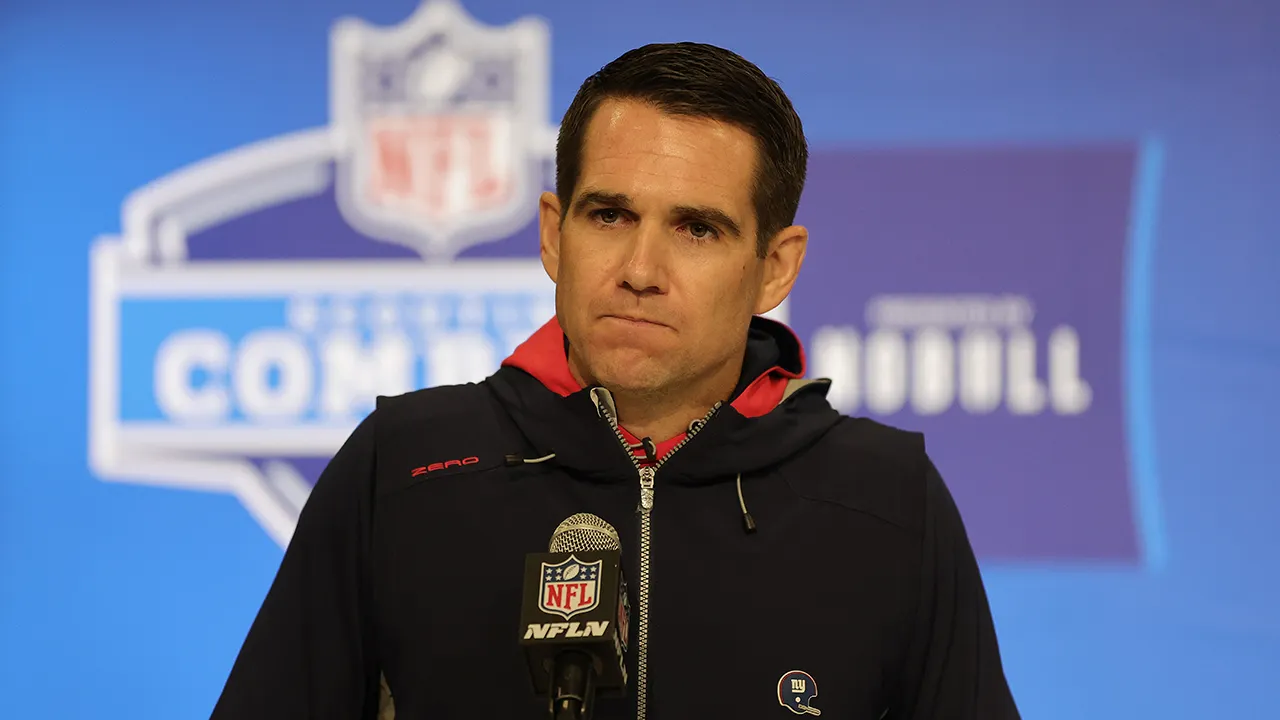Son of Giants exec sparks draft speculation with social media post