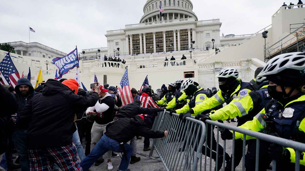 Grassley, Johnson press DOJ IG to respond on whether ‘untasked’ undercover agents were present on Jan. 6
