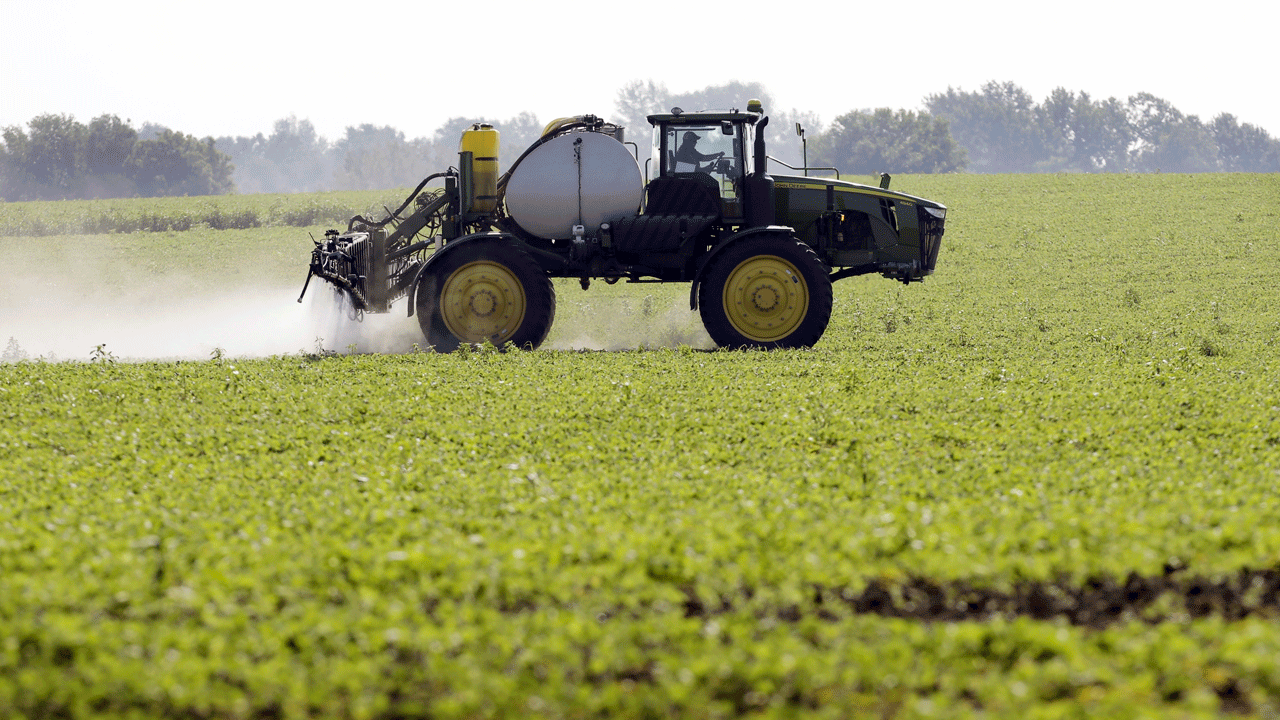 After man wins cancer lawsuit, new bill could protect pesticide companies