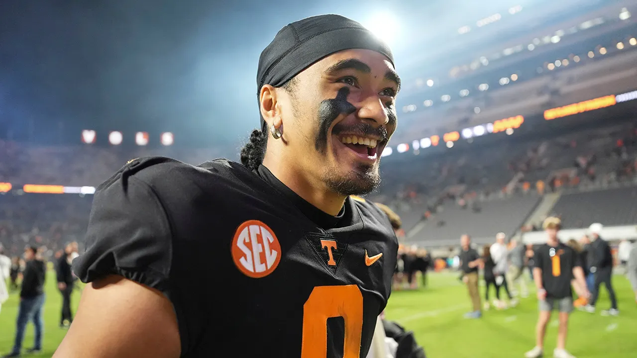 Nico Iamaleava: UCLA tells QBs former Vol is heading to Bruins