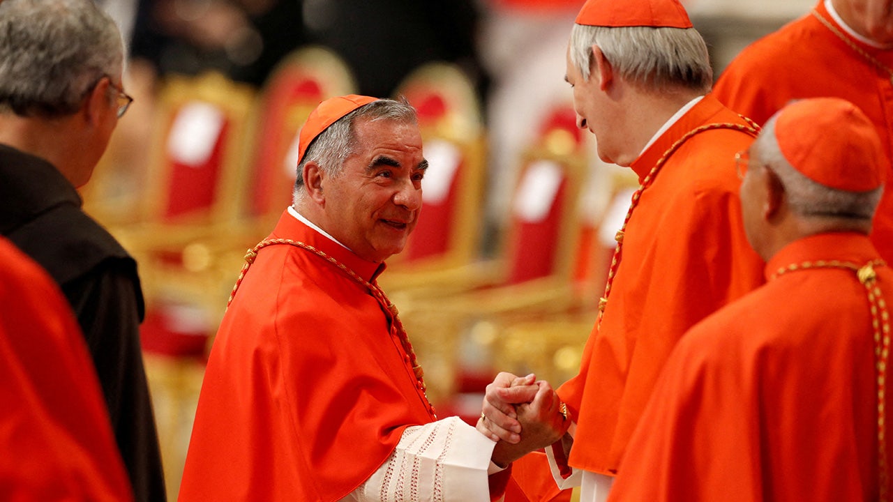 Convicted cardinal withdraws from conclave to choose next pope