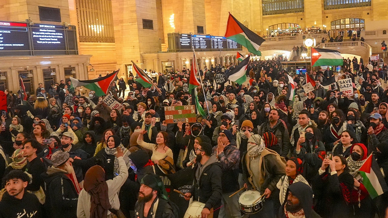 Anti-Israel protest at Grand Central sparks heated exchange between Duffy, MTA