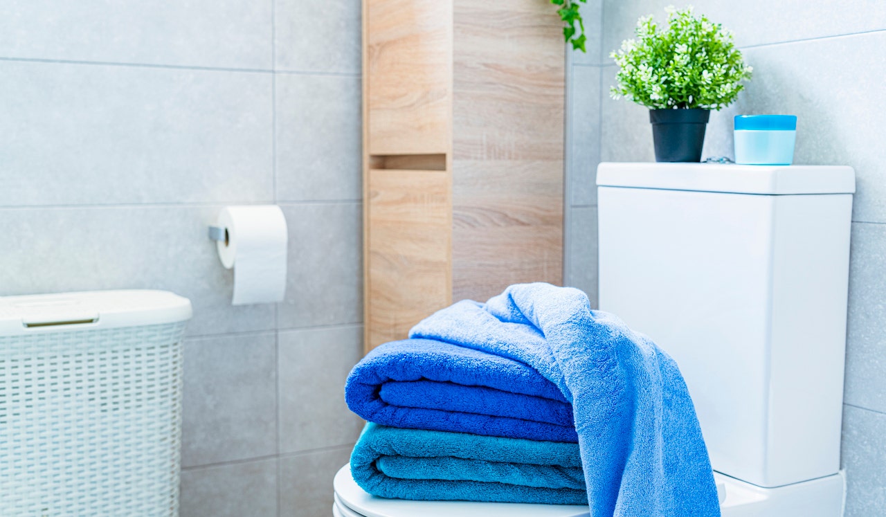 Enhance your bathroom decor with these bath towels