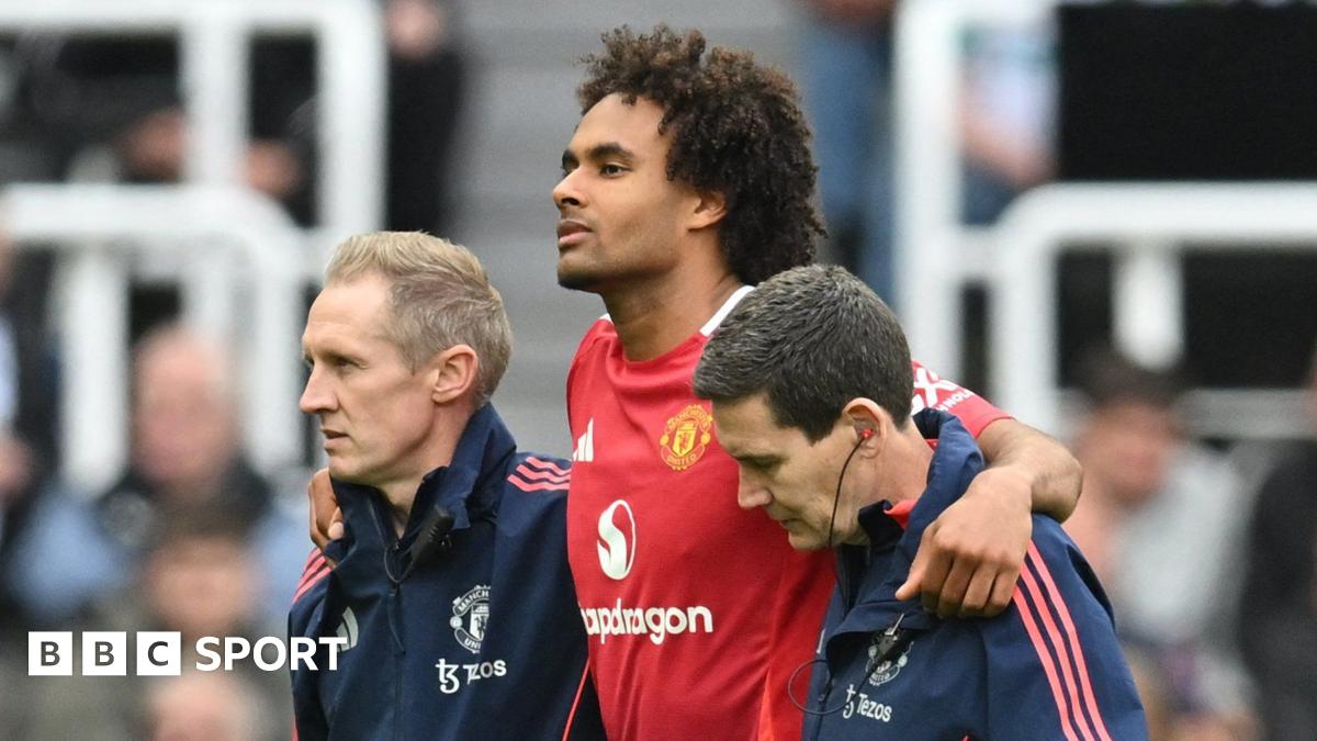 Man Utd: Joshua Zirkzee could miss rest of season because of hamstring injury
