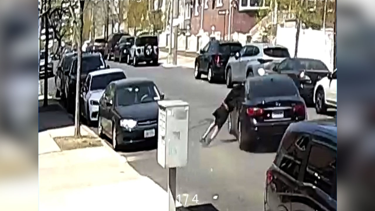 NYC carjacker drags owner through the Bronx
