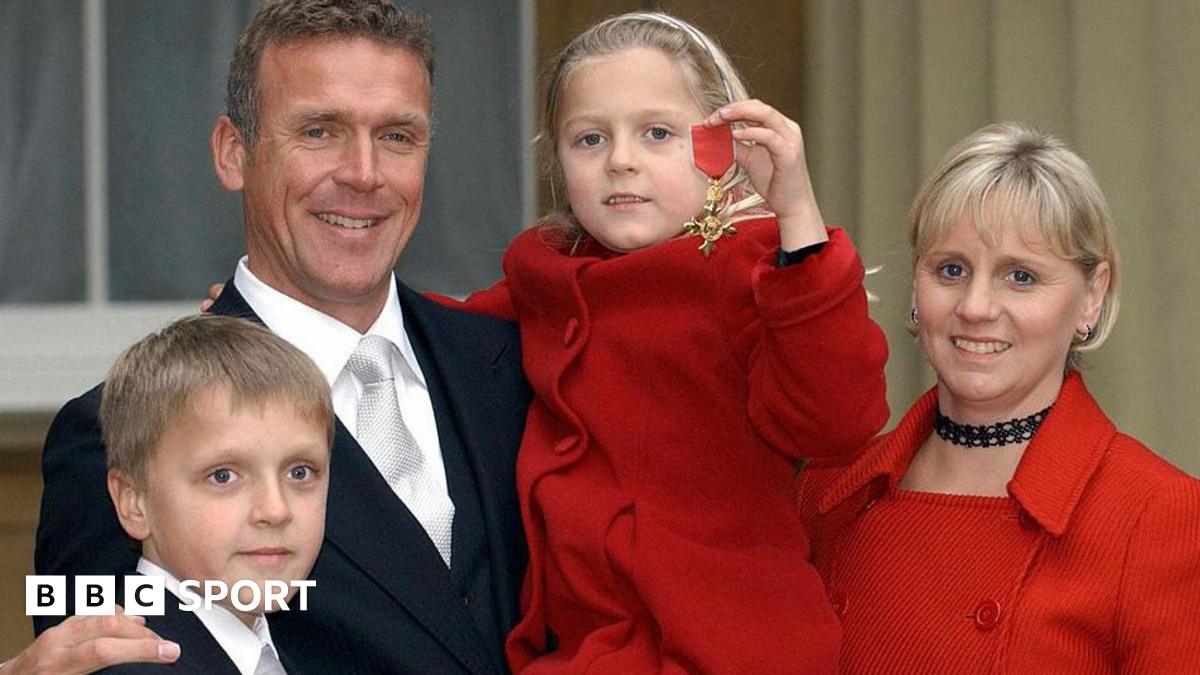 Lynn Stewart: Wife of Alec Stewart dies after battle with cancer